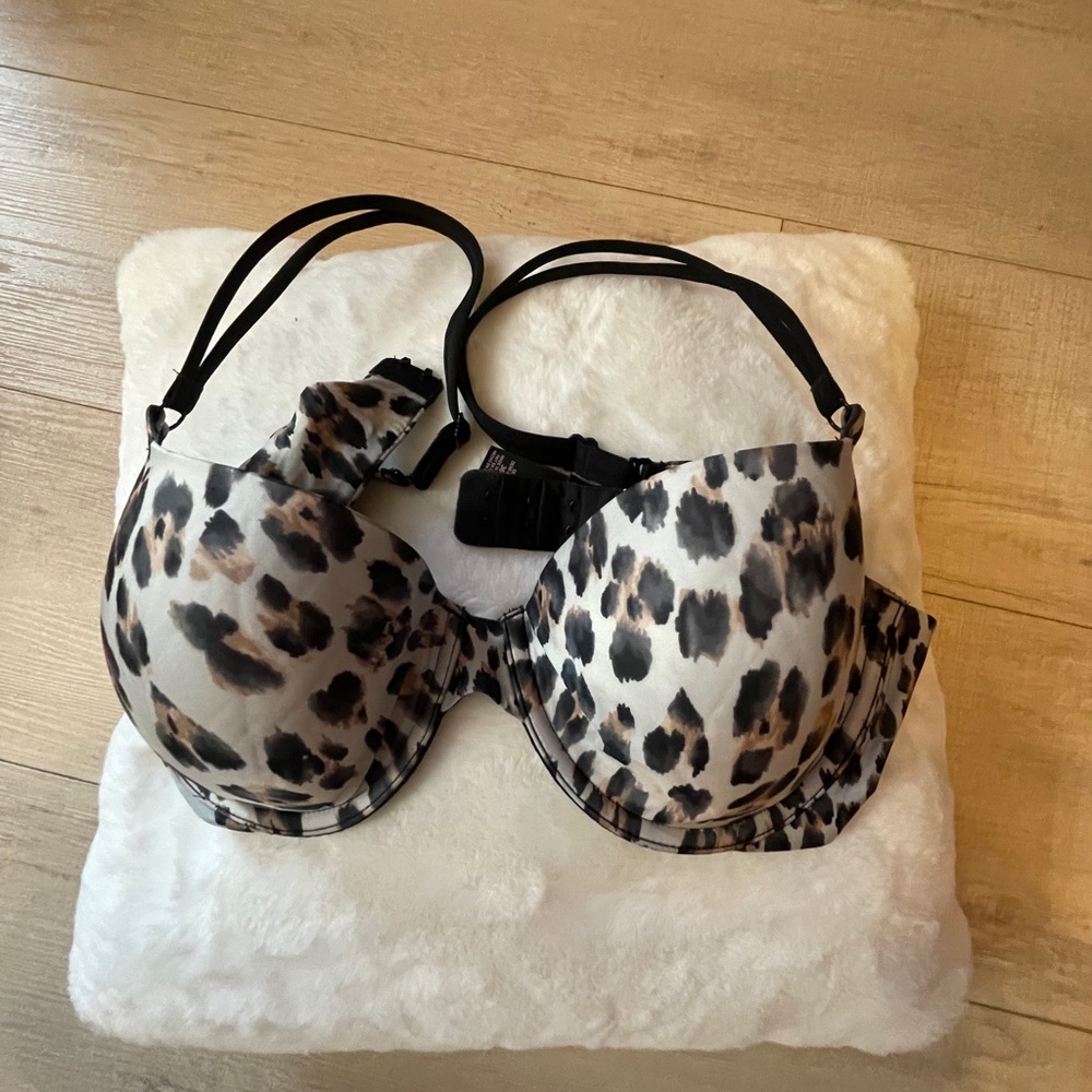 Cheetah print underwire Victoria’s Secret Demi bra, 36C